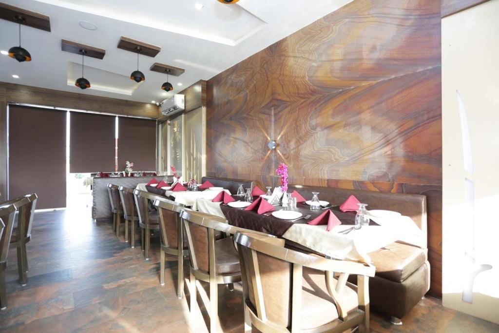 Hotel Rajmohan Palace Gwalior Dış mekan fotoğraf